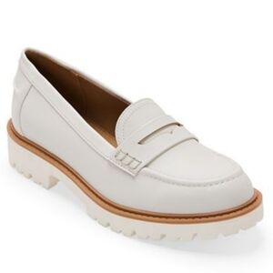 St. John's Bay Women's Laney Round Toe Moc Slip-On Loafers Chunky Cream Size 8